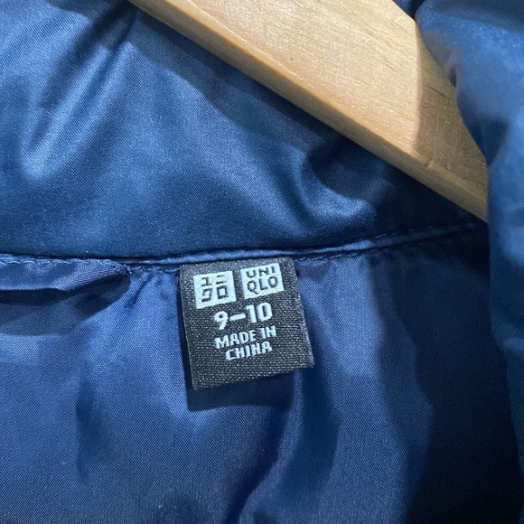 Uniqlo Kids Blue Puffer 100% Polyester Fall Winter Lightweight Comfy Vest 9-10 - Picture 3 of 6